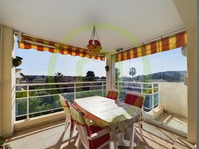 Appartement - 86 m² - 4 pièces