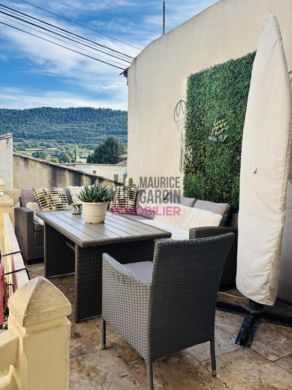 Maison - 165 m² - 8 pièces