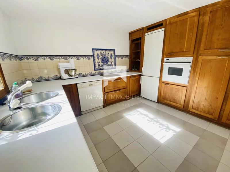 Maison - 197 m² - 4 pièces