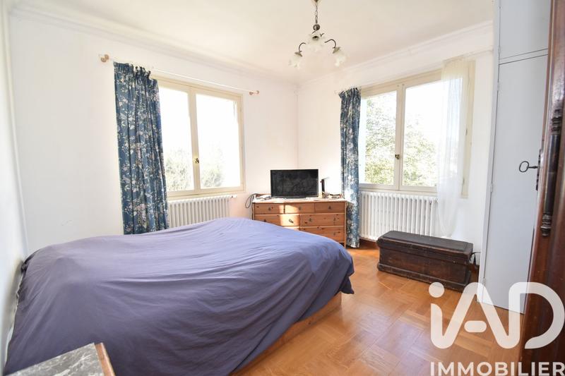 Maison - 195 m² - 10 pièces