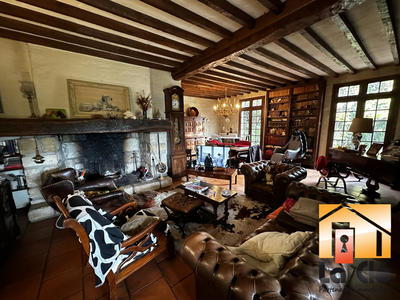 Maison ancienne - 237 m² - 6 pièces