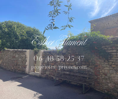 Maison - 270 m² - 4 pièces