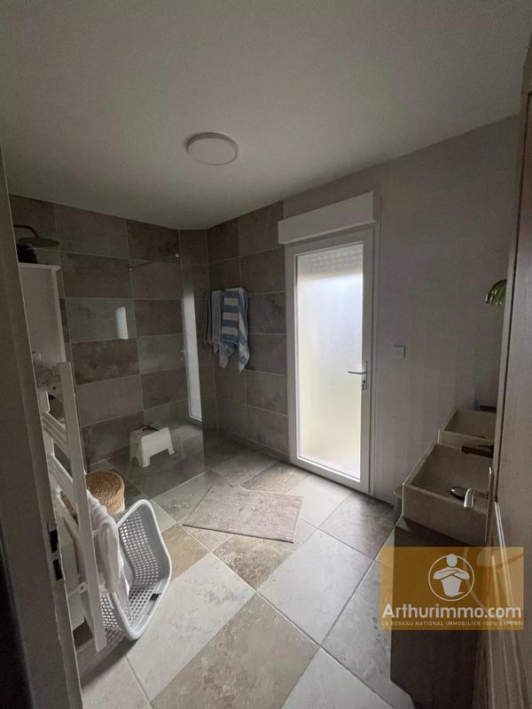 Maison - 274 m² - 10 pièces