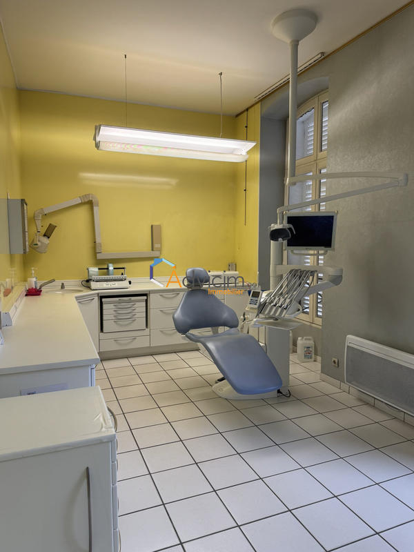 Fonds de commerce - 110 m²