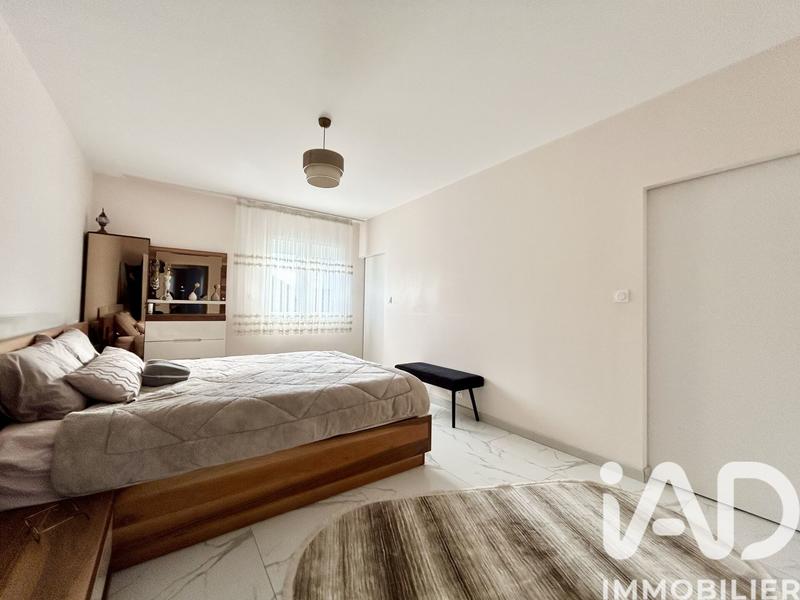 Maison - 190 m² - 3 pièces