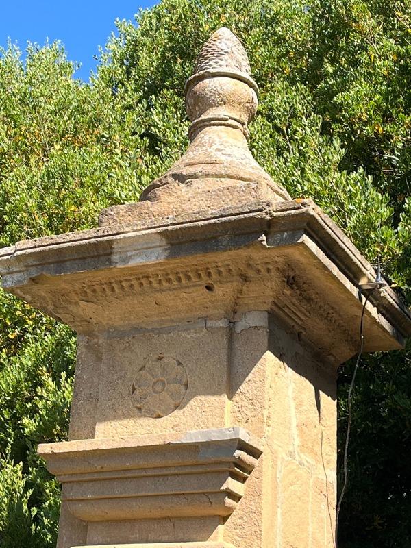 Maison - 320 m² - 10 pièces