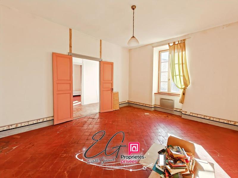 Propriété - 168 m² - 6 pièces