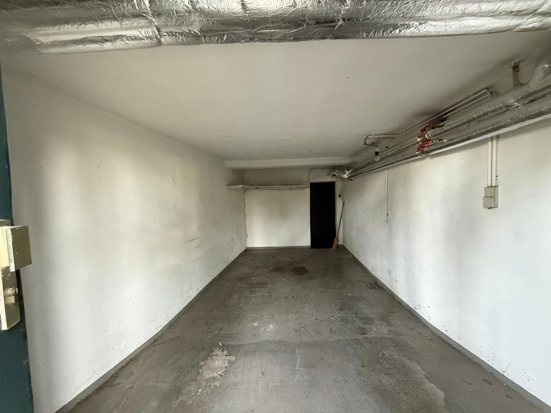 Parking / Garage - 14 m²