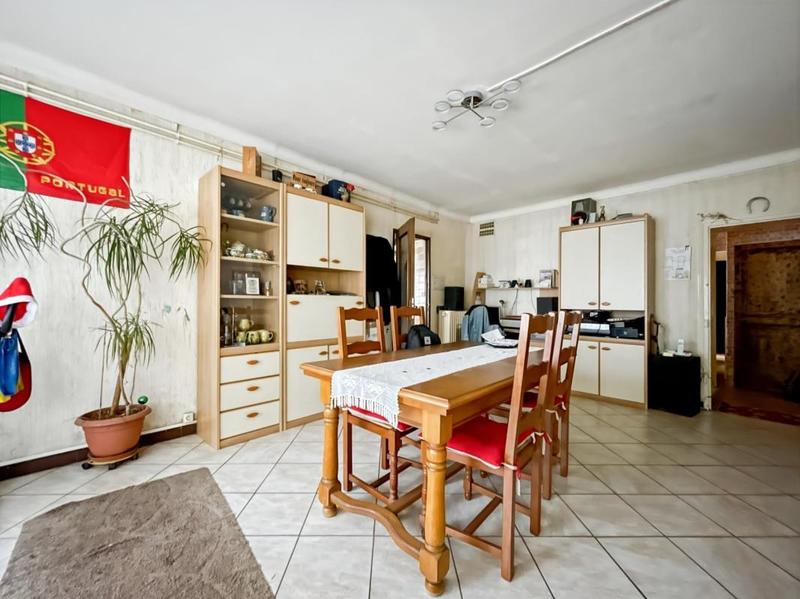 Maison - 121 m² - 7 pièces