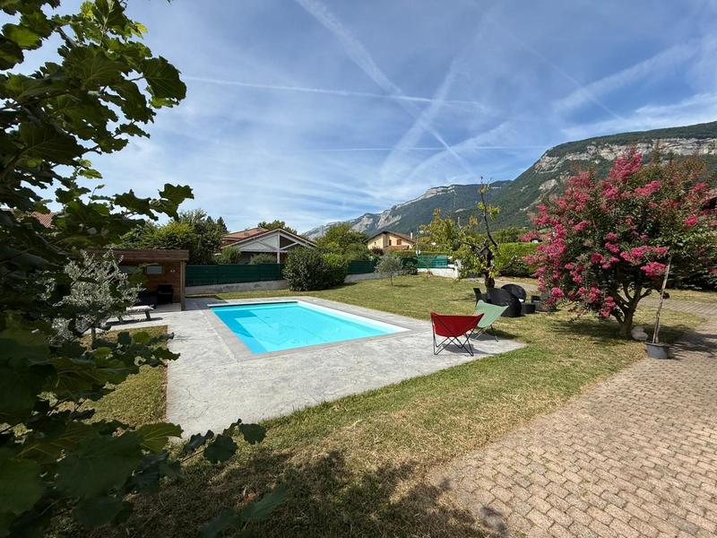 Maison - 175 m² - 7 pièces