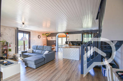 Maison - 162 m² - 7 pièces