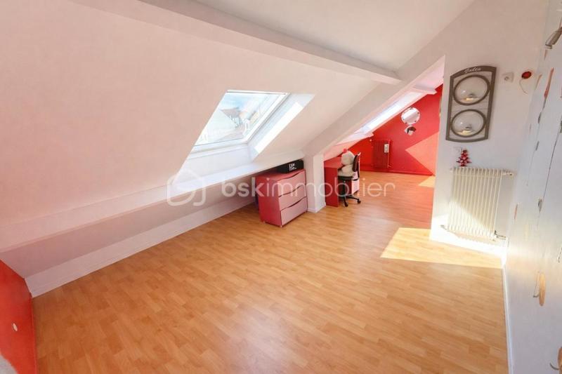 Maison - 139 m² - 8 pièces