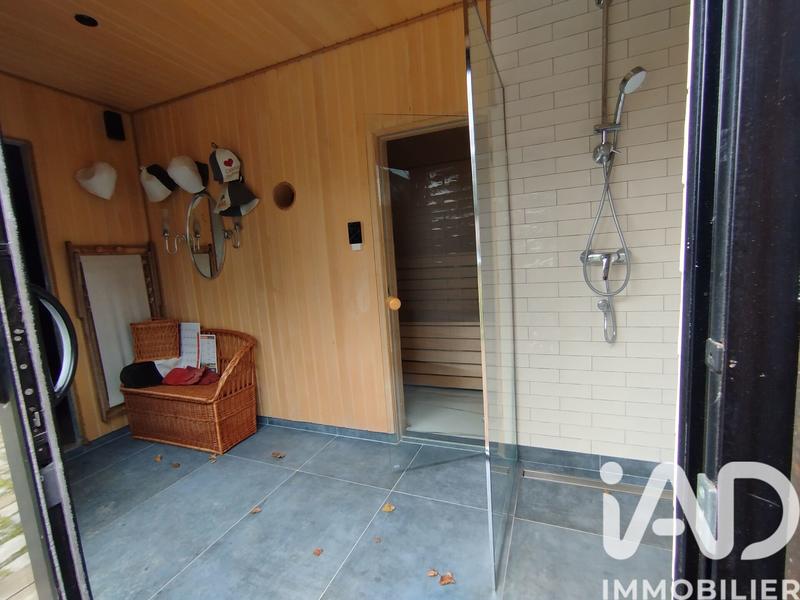 Maison - 187 m² - 8 pièces