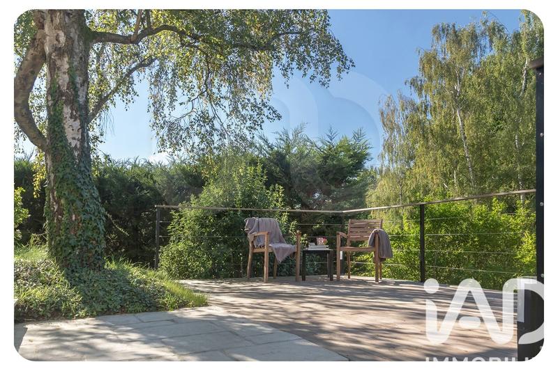 Maison - 225 m² - 8 pièces