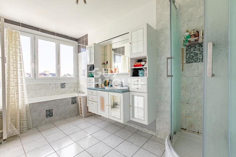 Appartement - 84 m² - 4 pièces