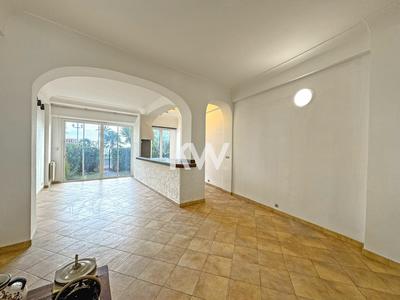 Appartement - 105 m² - 3 pièces