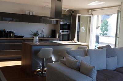 Appartement - 80 m² - 3 pièces