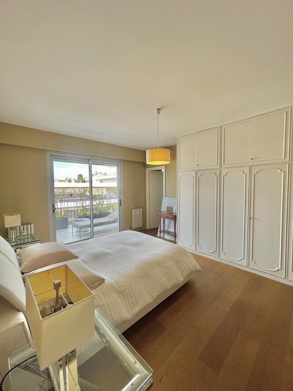 Appartement - 143 m² - 4 pièces