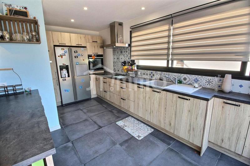 Villa - 123 m² - 4 pièces