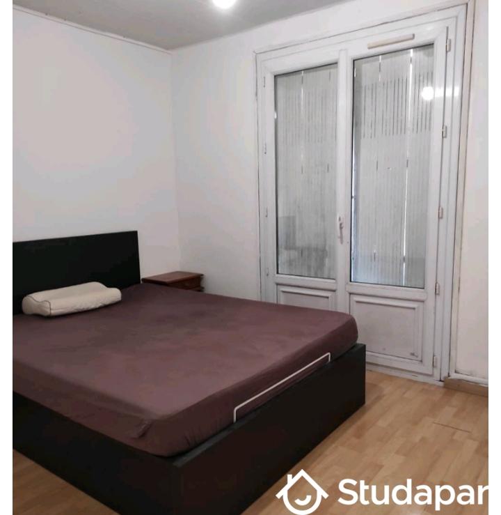 Chambre - 11 m² - 1 pièce