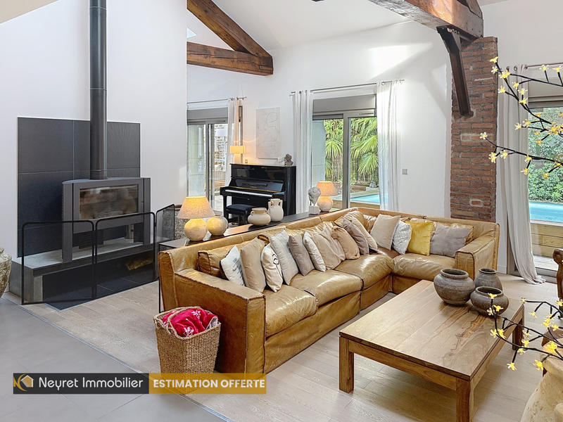 Maison - 270 m² - 8 pièces