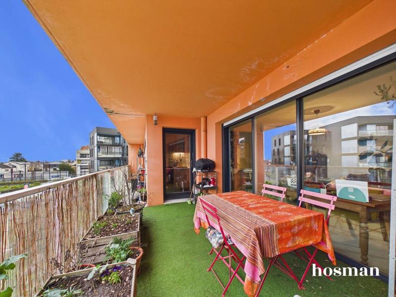 Appartement - 85 m² - 4 pièces