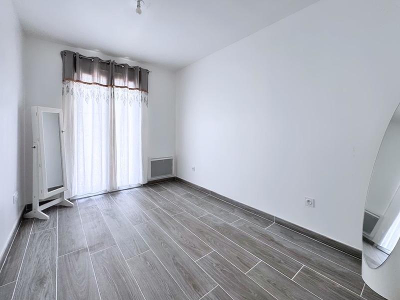 Maison - 99 m² - 6 pièces