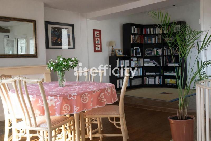Appartement - 125 m² - 5 pièces