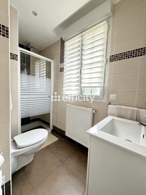 Maison - 160 m² - 7 pièces