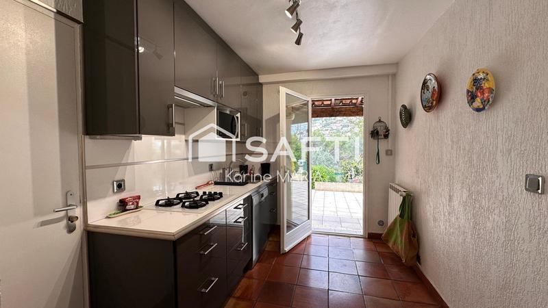 Maison - 180 m² - 6 pièces