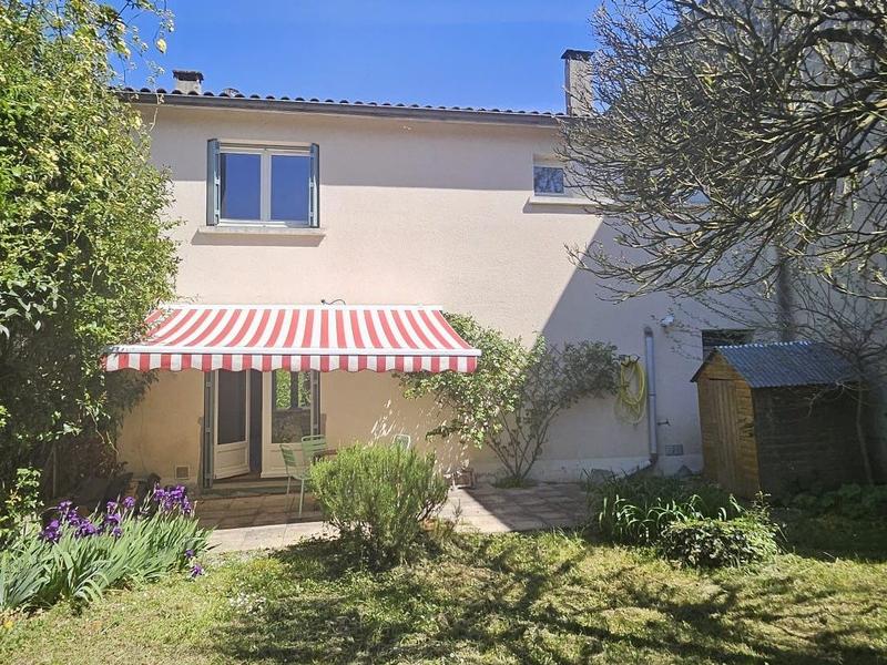 Maison - 97 m² - 5 pièces