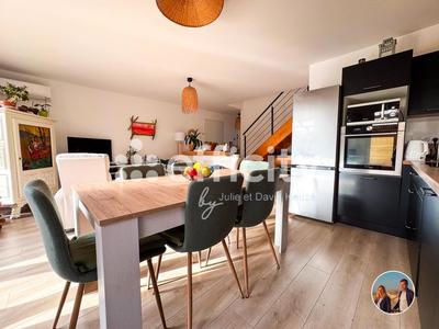 Maison - 98 m² - 5 pièces