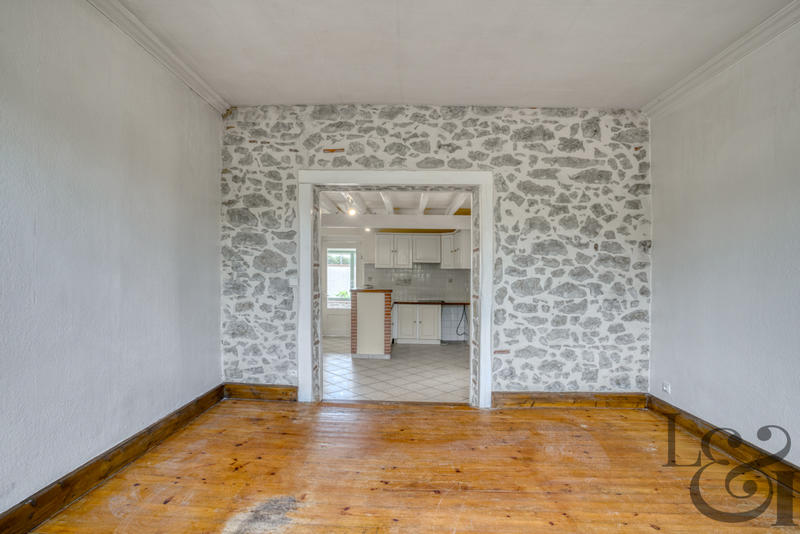 Maison - 170 m² - 9 pièces