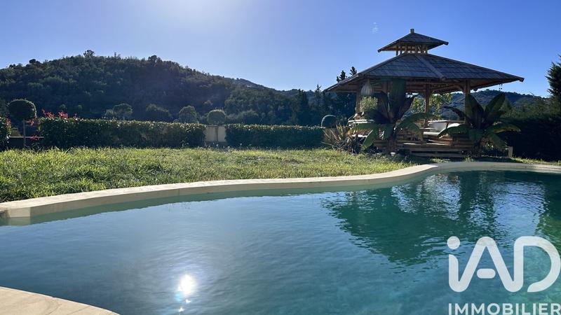 Maison de maîtres - 250 m² - 5 pièces