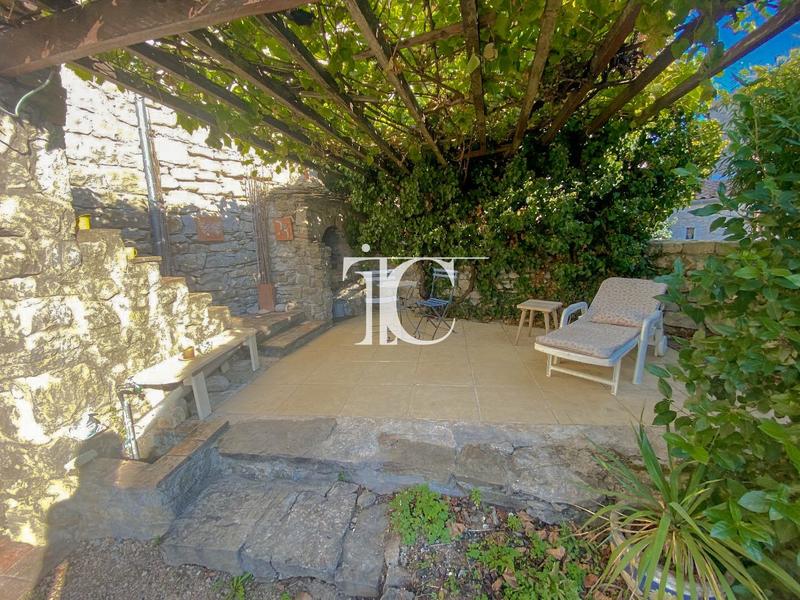 Maison - 90 m² - 3 pièces