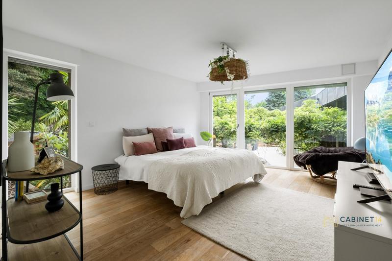 Maison - 585 m² - 10 pièces