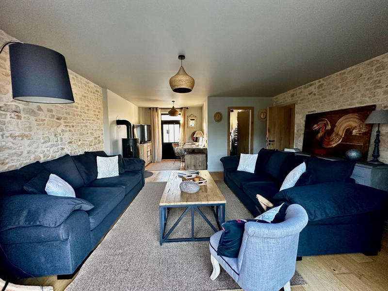 Maison - 207 m² - 9 pièces