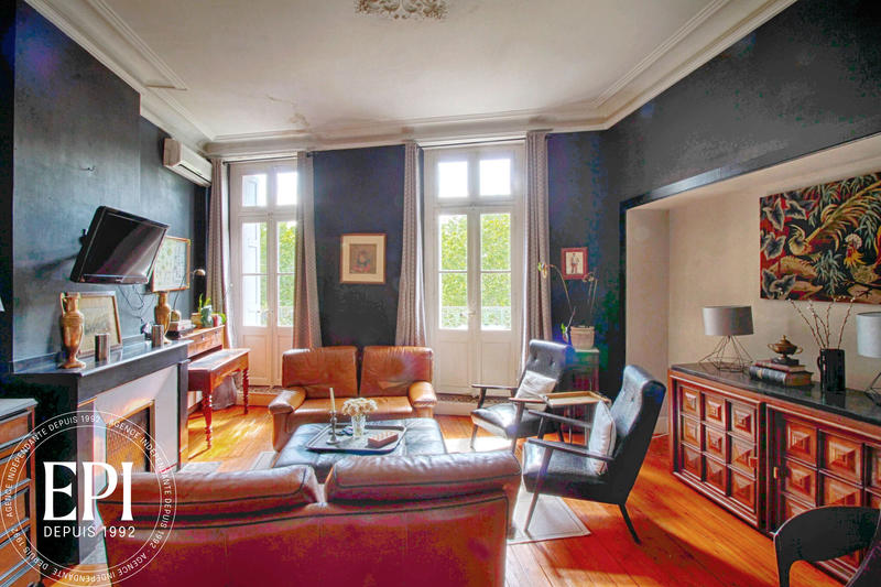 Appartement - 138 m² - 5 pièces