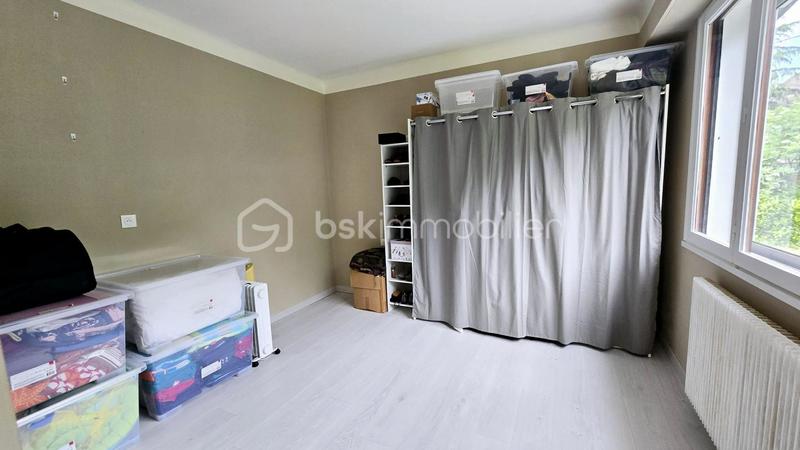 Maison - 180 m² - 8 pièces