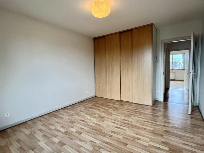 Appartement - 99 m² - 4 pièces