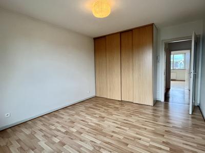 Appartement - 99 m² - 4 pièces