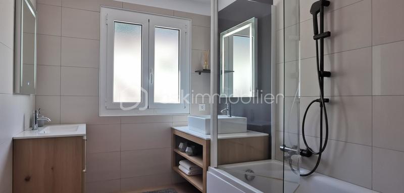 Villa - 118 m² - 6 pièces