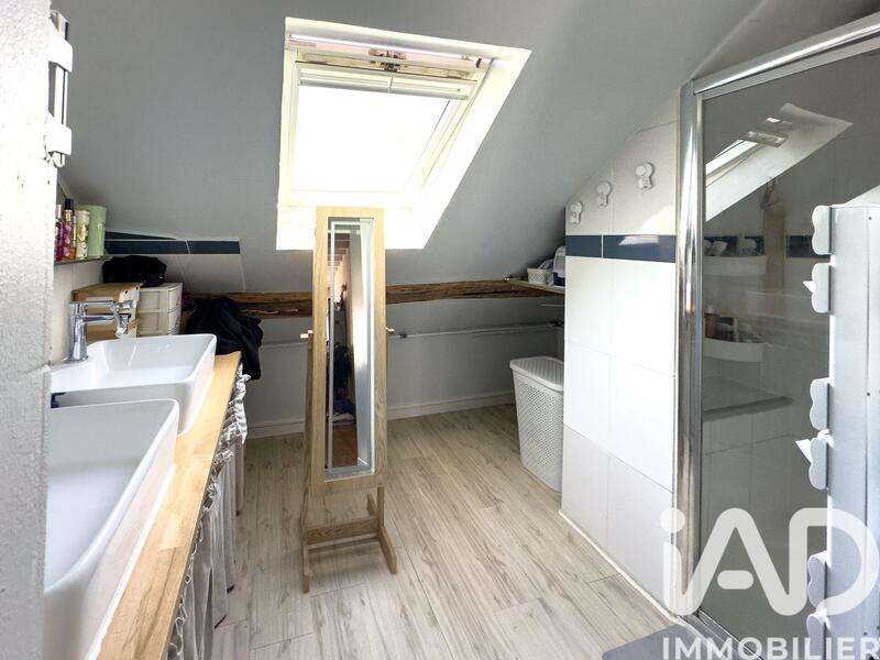 Maison - 135 m² - 7 pièces