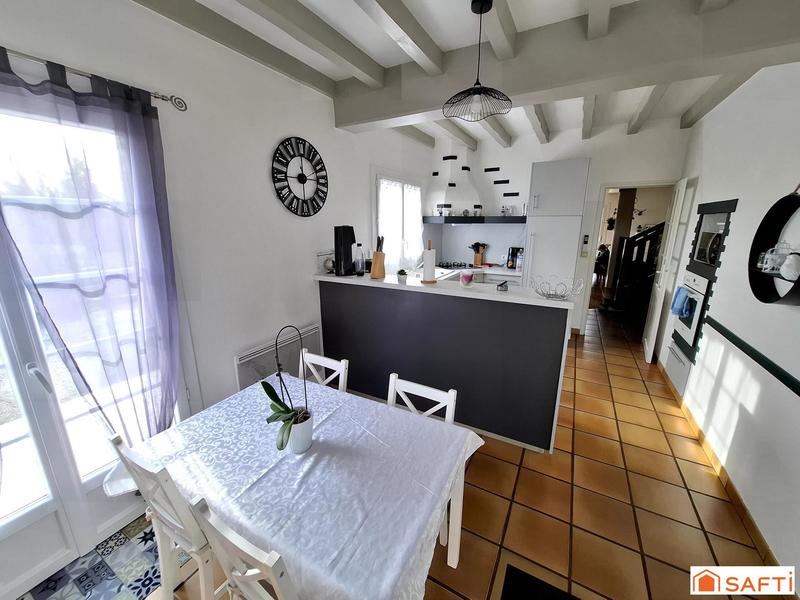 Maison - 205 m² - 9 pièces