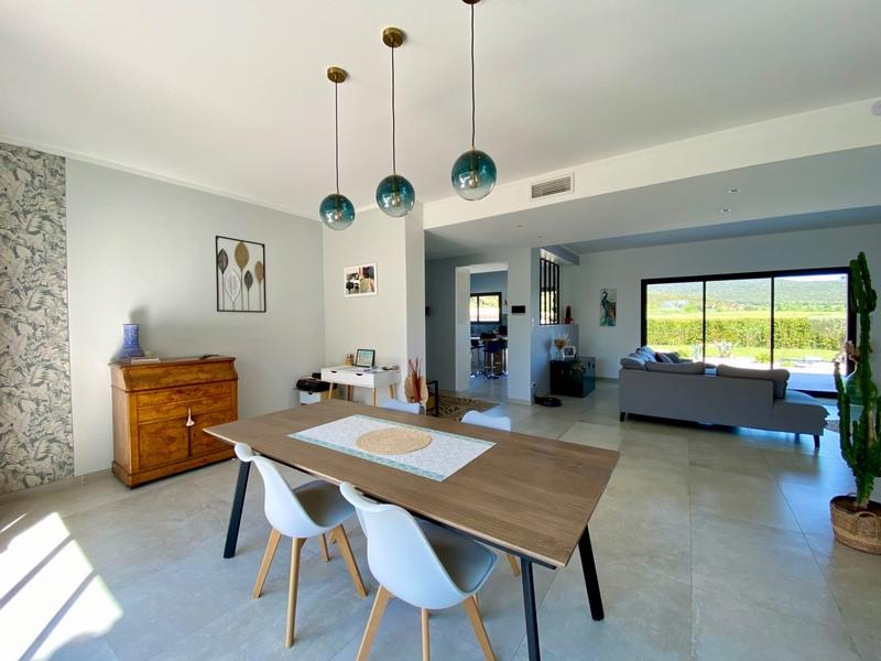 Maison - 175 m² - 7 pièces