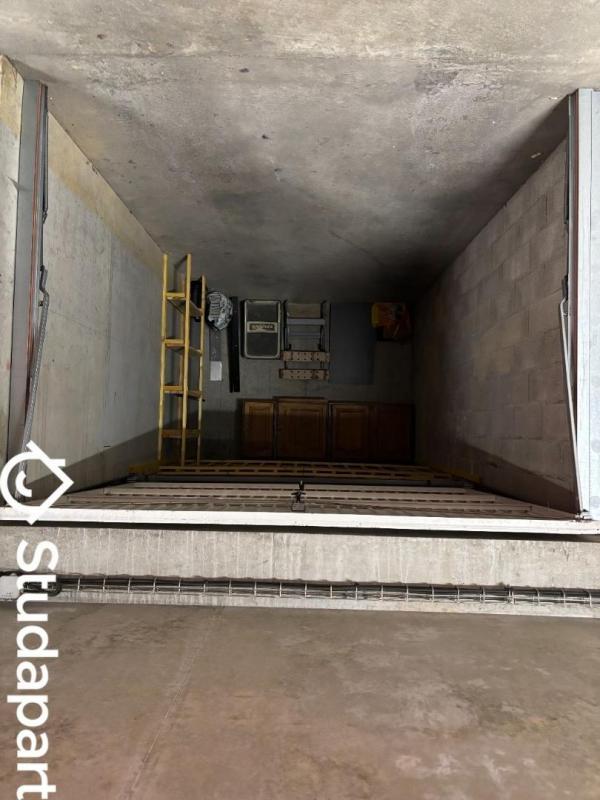 Chambre - 9 m² - 1 pièce