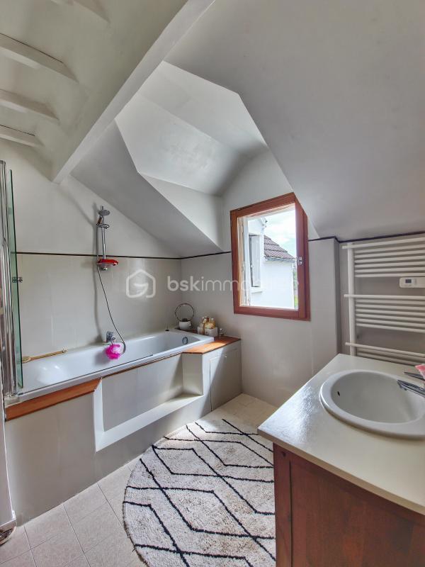 Corps de ferme - 186 m² - 7 pièces