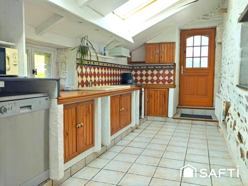 Maison - 228 m² - 8 pièces