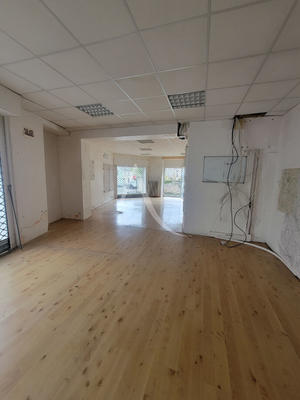 Local commercial - 148 m² - 3 pièces
