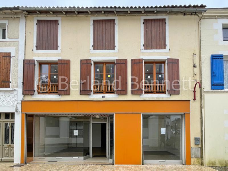 Maison - 300 m² - 7 pièces